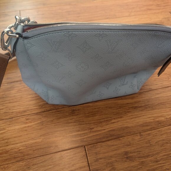 LV Monogram Mahina Baby line Chain - Picture 5 of 5